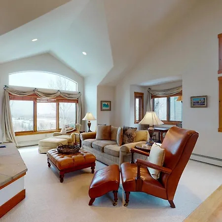 Villa Essence At Arrowhead